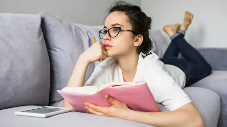 AI jadi tempat curhat baru Gen Z, psikolog: Tak bisa gantikan konselor